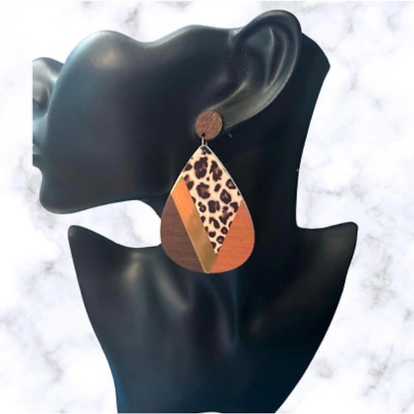 Brown/Tawny leopard print earrings - Picture 1 of 2